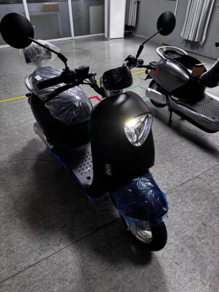 Электроскутер Мотомир YADEA M6 чёрный матовый | Мототека